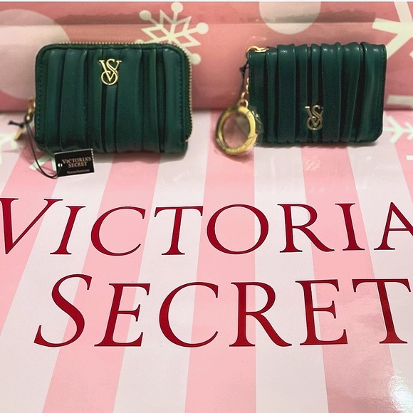 Victoria's Secret New PINK Signature Flap Card Case Keychain Wallet Hunter Green - Picture 4 of 7